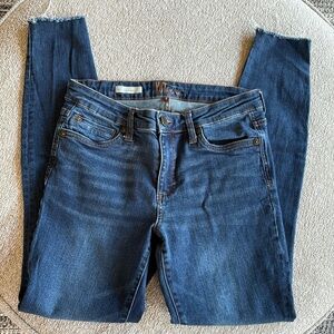 Kut from the Kloth Viv Toothpick Skinny Jeans